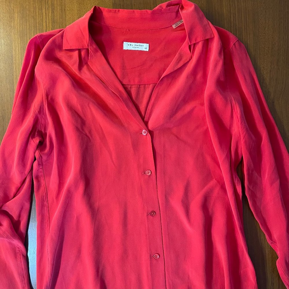 EQUIPMENT Femme, red silk shirt, size S/P